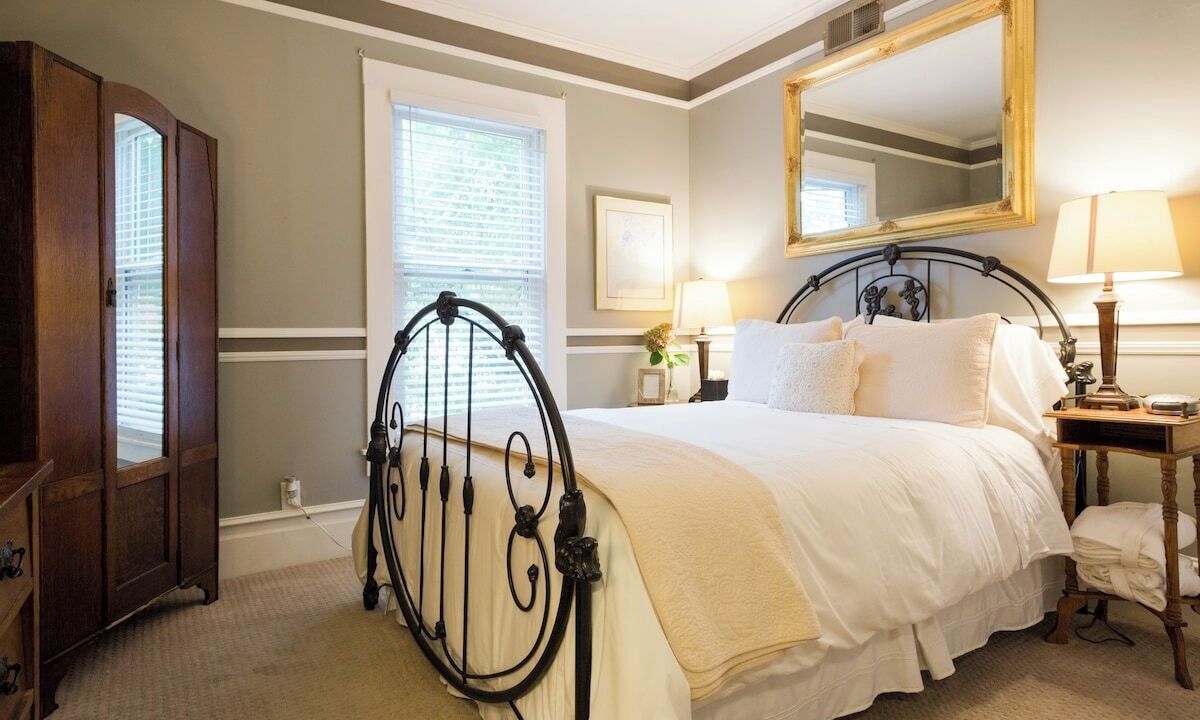 Photo of Bedroom in St. Helena