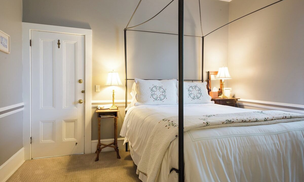 Photo of Bedroom in St. Helena