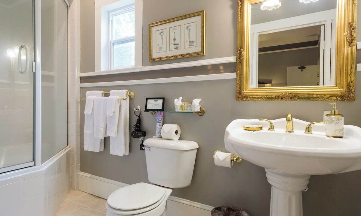 Photo of Bathroom in St. Helena