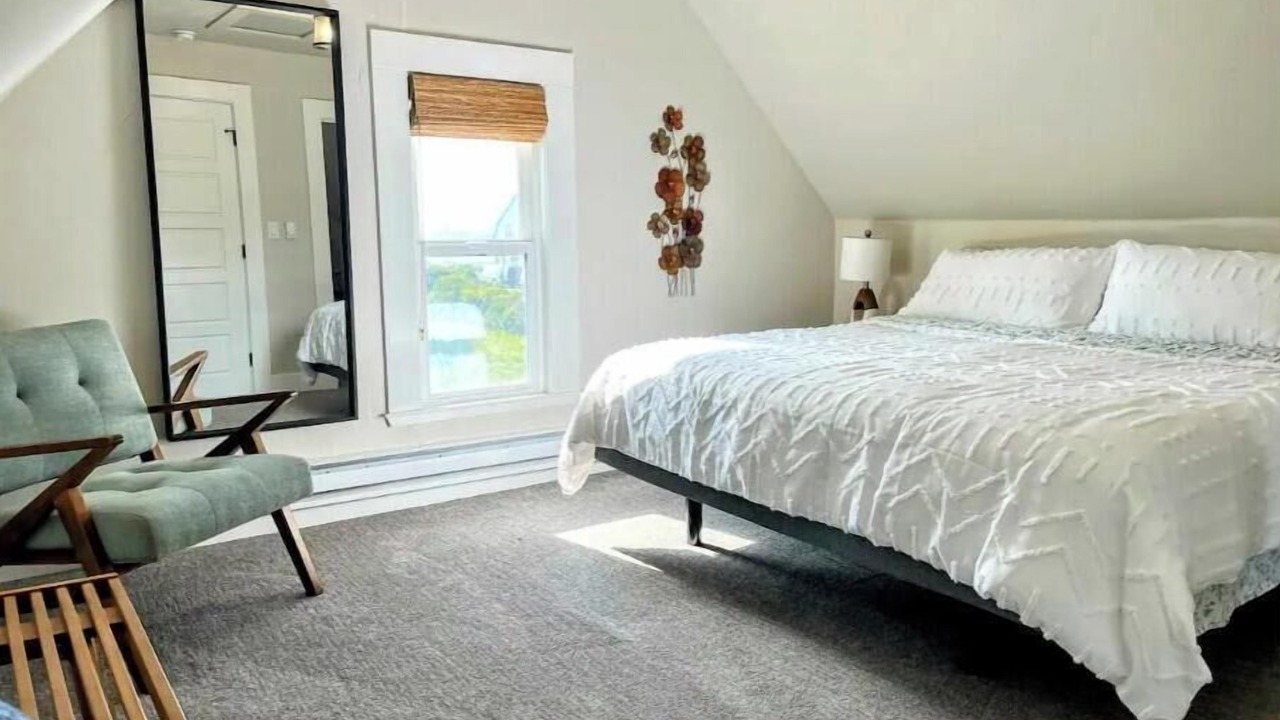 Photo of Bedroom in Eureka