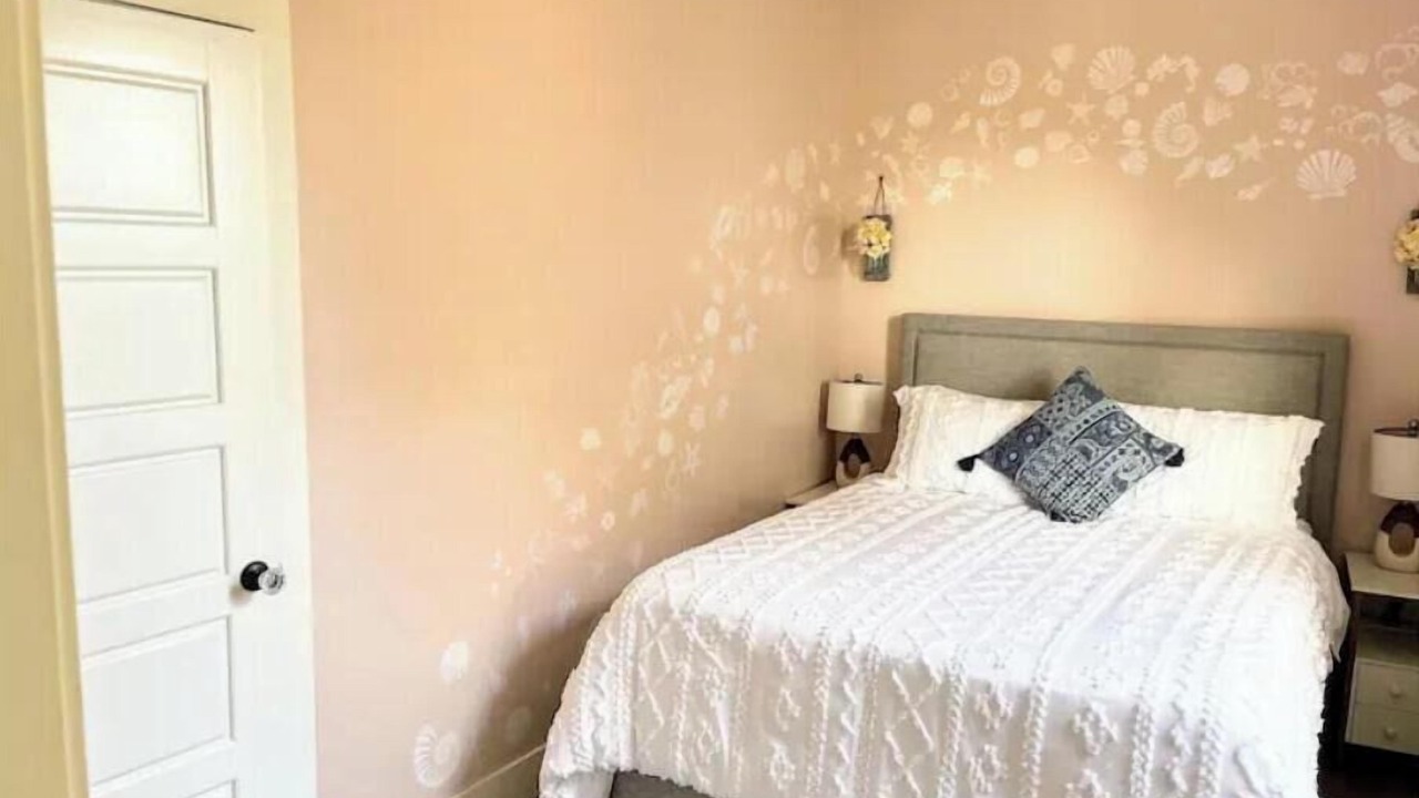 Photo of Bedroom in Eureka