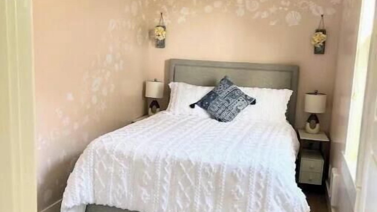 Photo of Bedroom in Eureka
