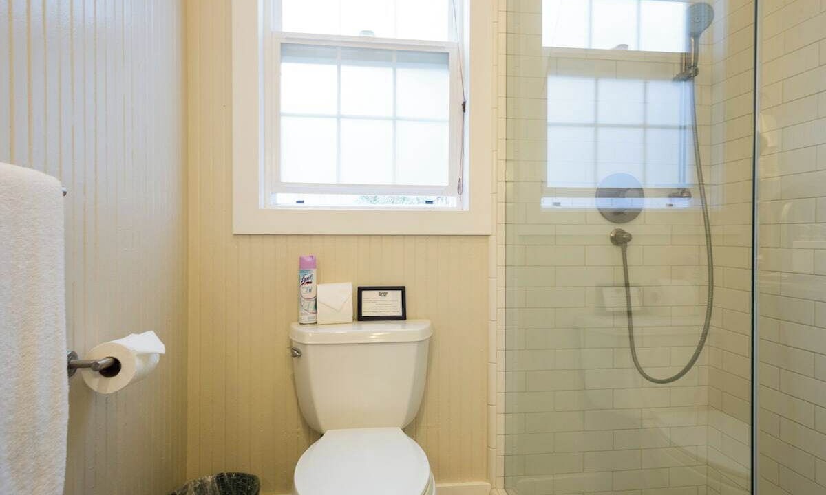 Photo of Bathroom in St. Helena