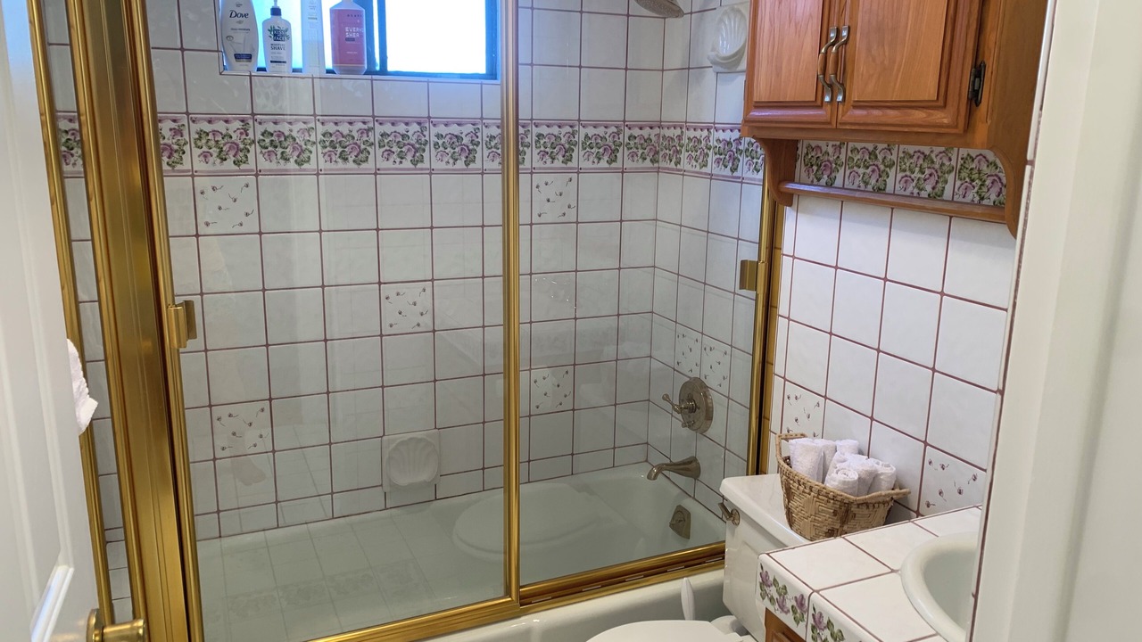 Photo of Bathroom in Northwest San Pedro