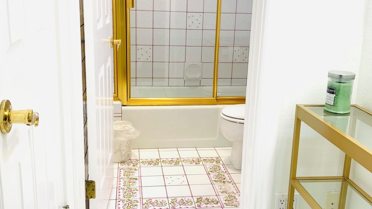 Photo of Bathroom in Northwest San Pedro