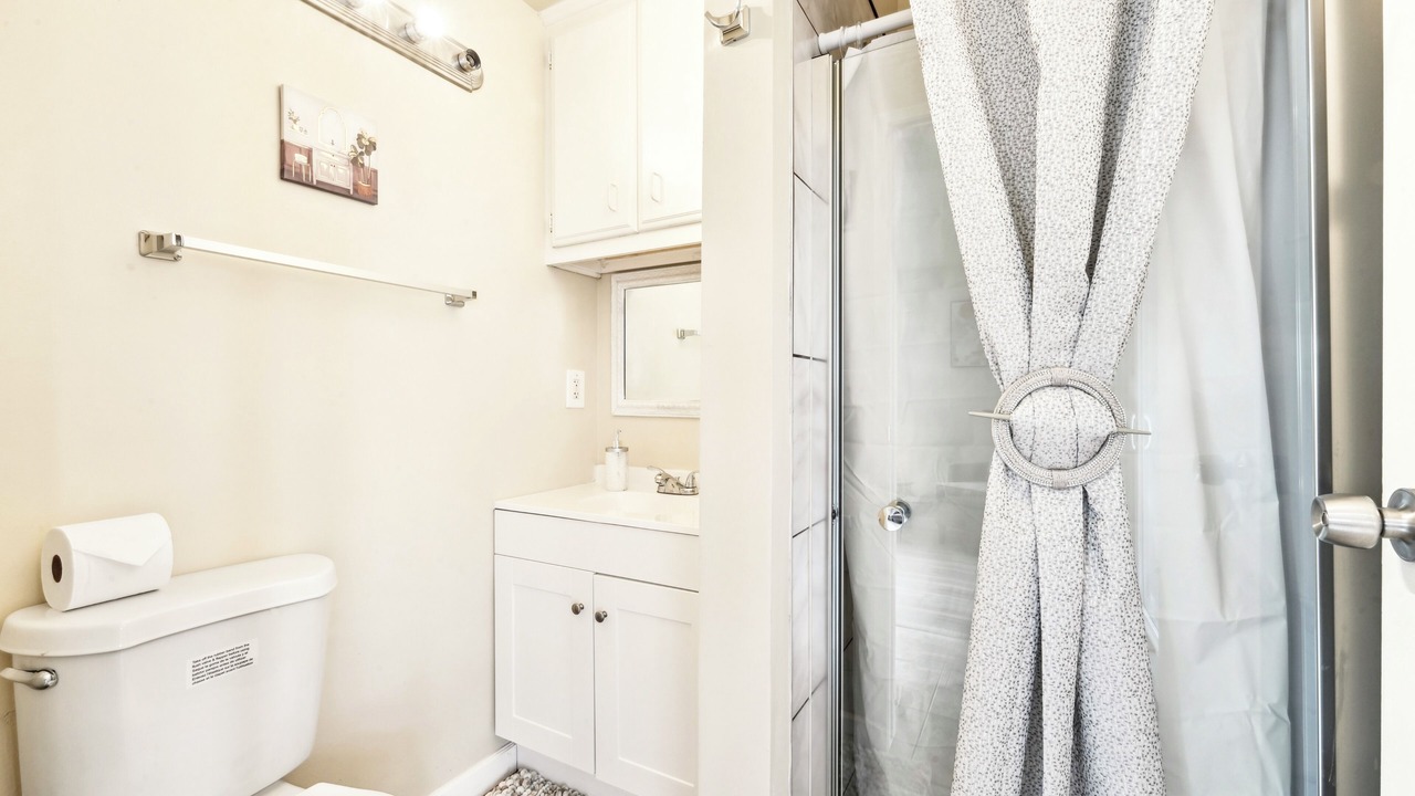 Photo of Bathroom in Marina
