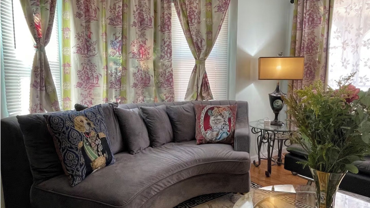 Photo of Livingroom in Burbank