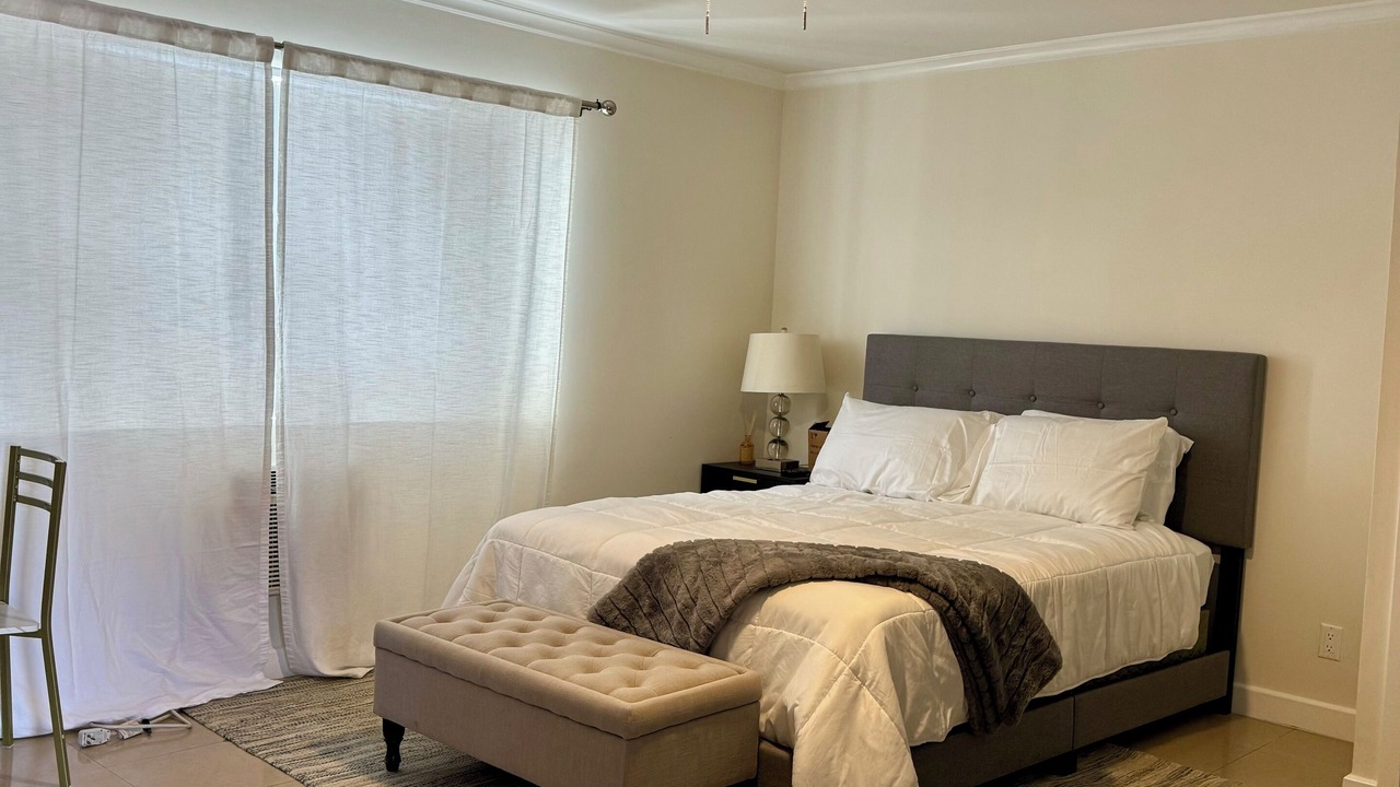 Photo of Bedroom in Valley Village