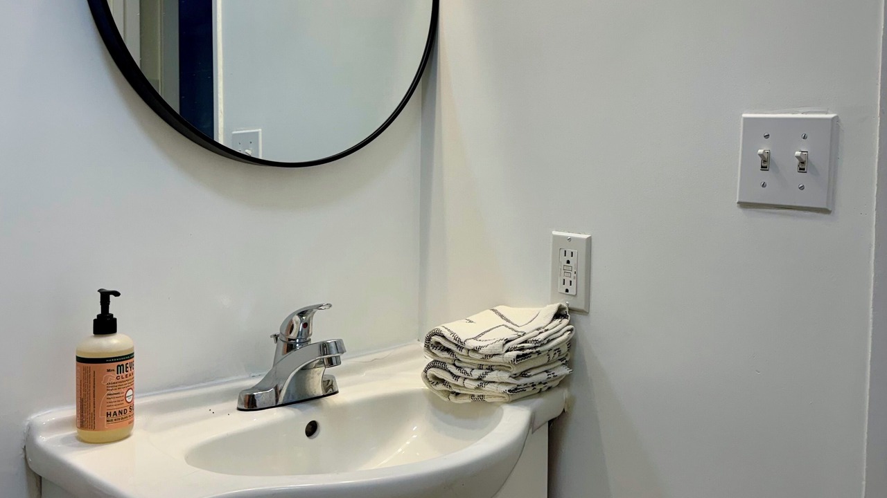 Photo of Bathroom in Valley Village