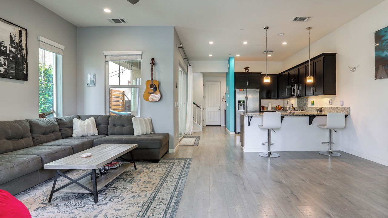 Photo of Livingroom in North Natomas