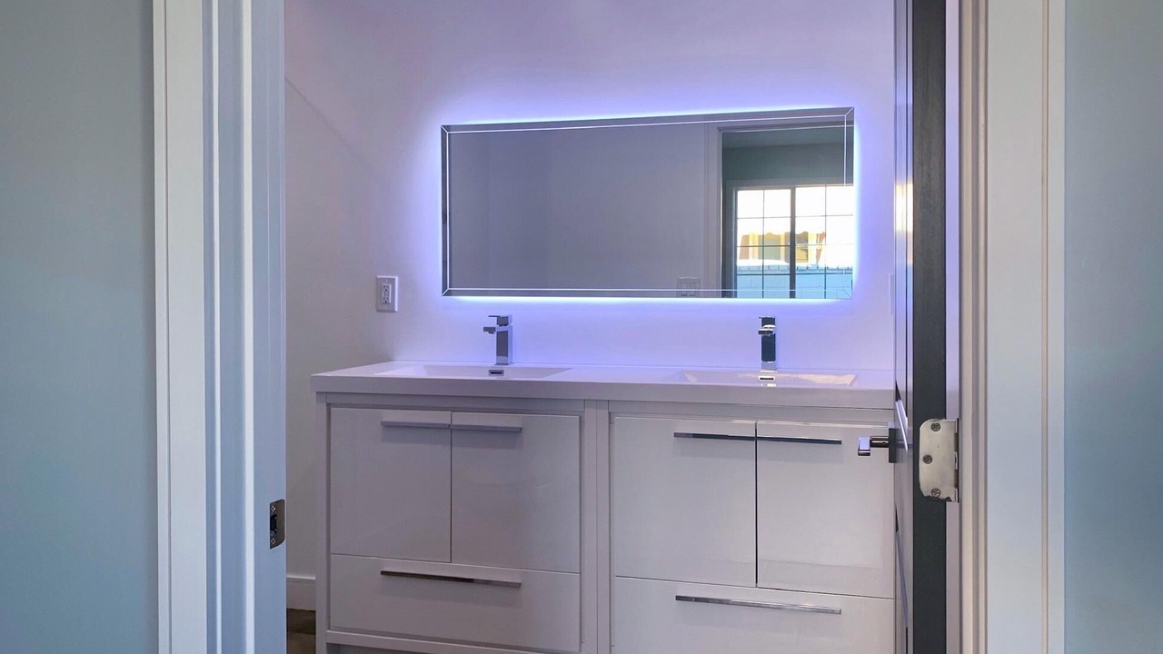 Photo of Bathroom in Lake Balboa