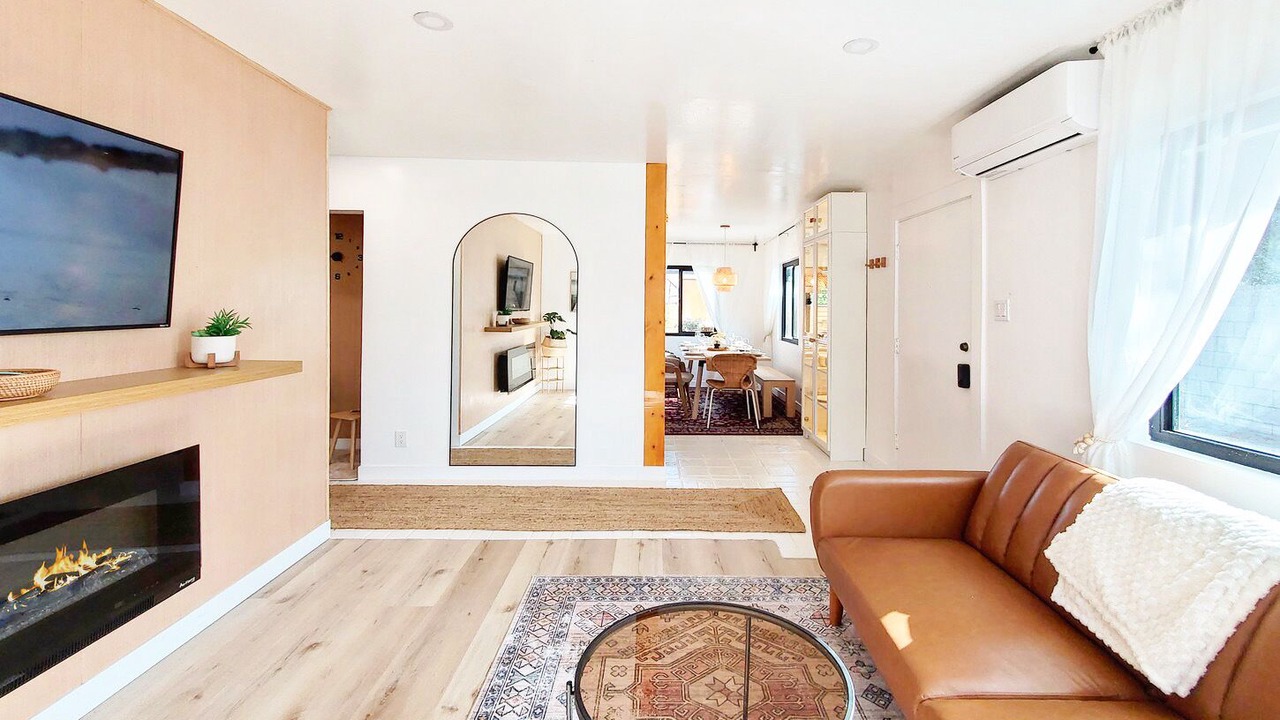 Photo of Livingroom in Santa Ana
