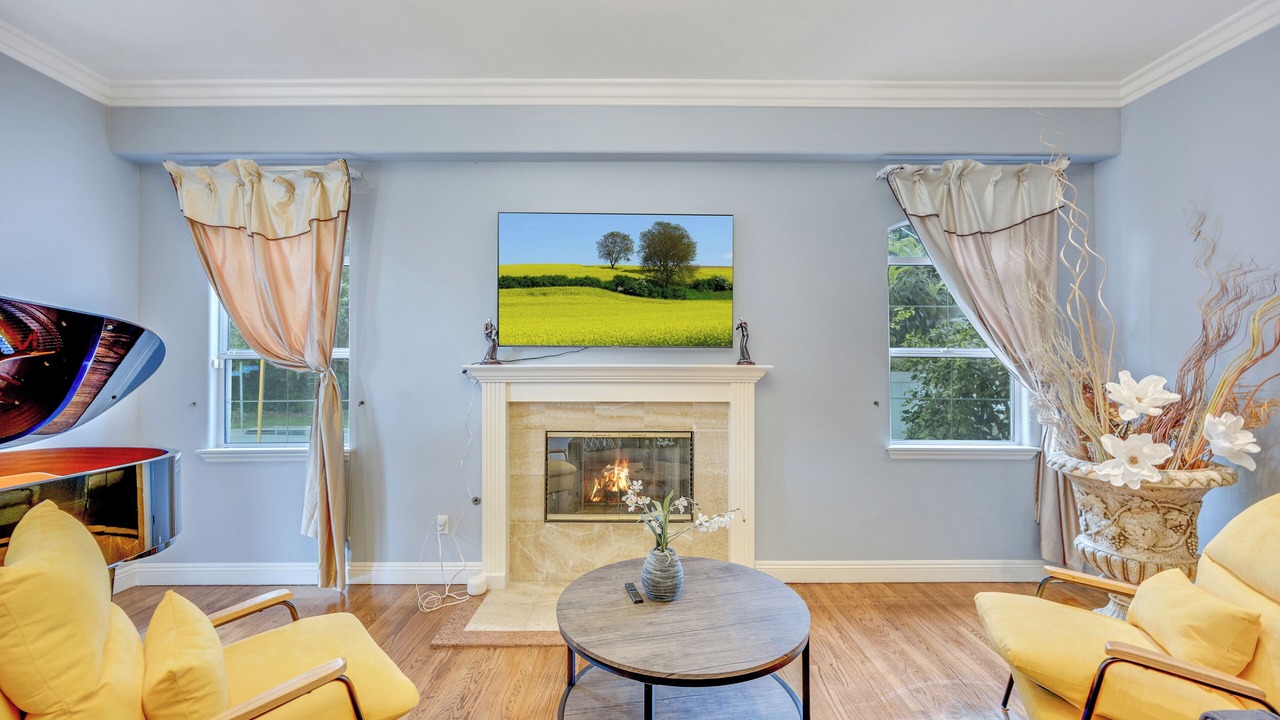 Photo of Livingroom in Lamanda Park