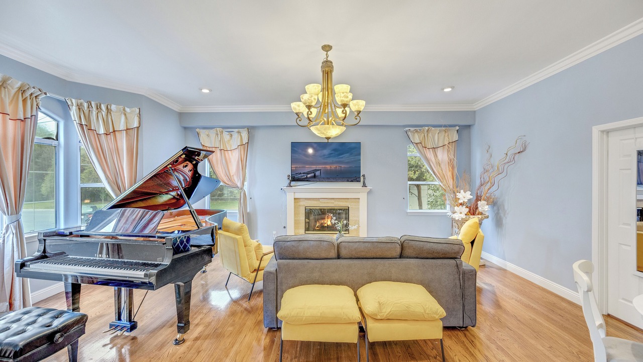 Photo of Livingroom in Lamanda Park