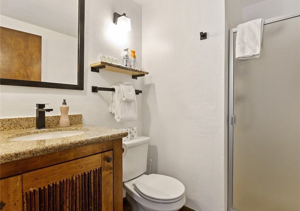Photo of Bathroom in Upper Moonridge