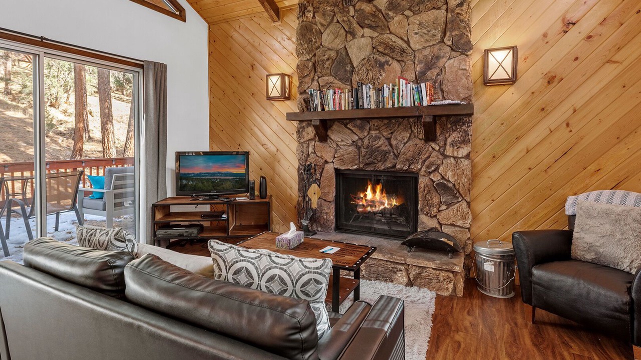 Photo of Livingroom in Upper Moonridge