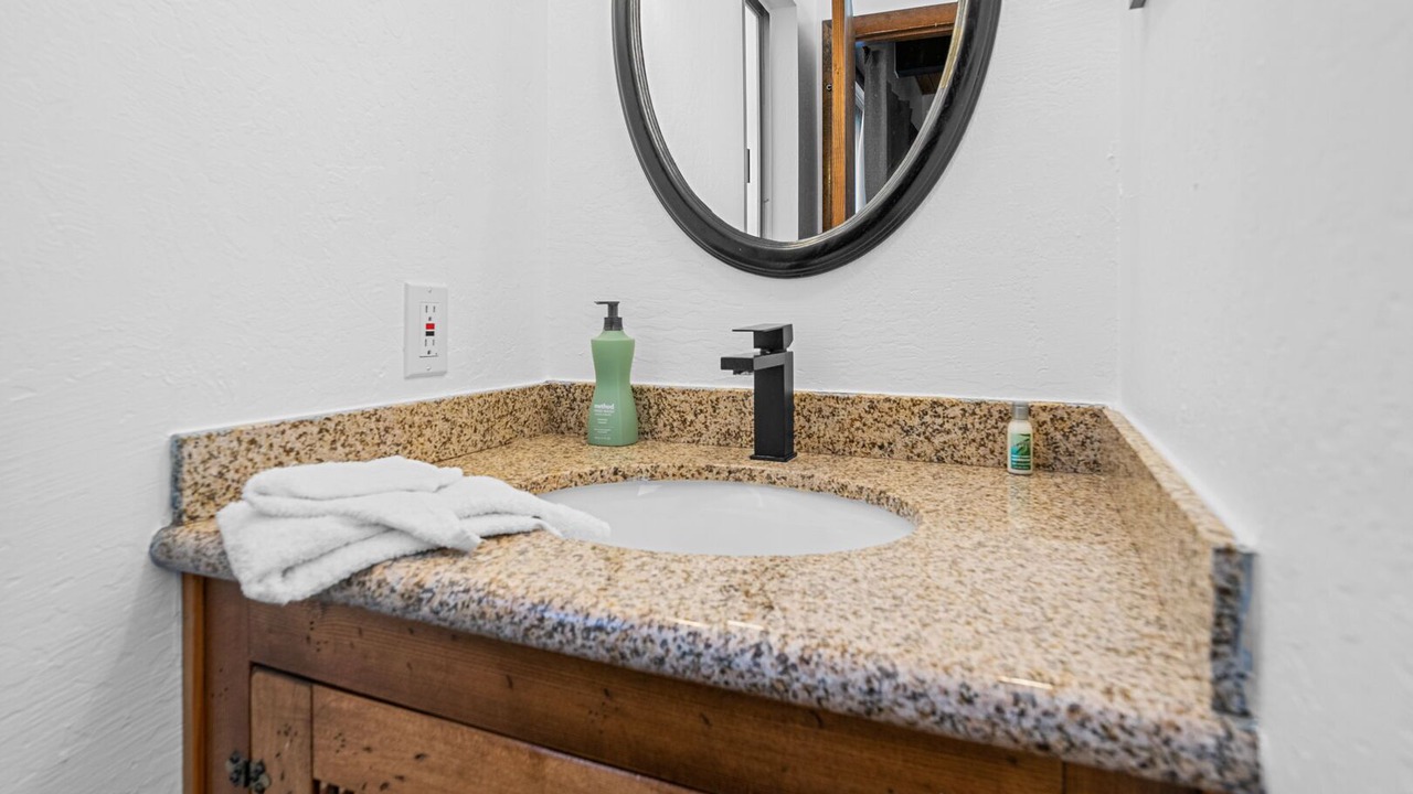 Photo of Bathroom in Upper Moonridge