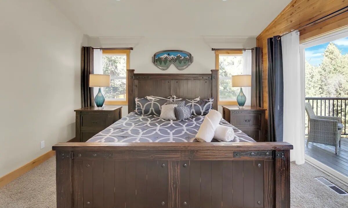 Photo of Bedroom in Upper Moonridge