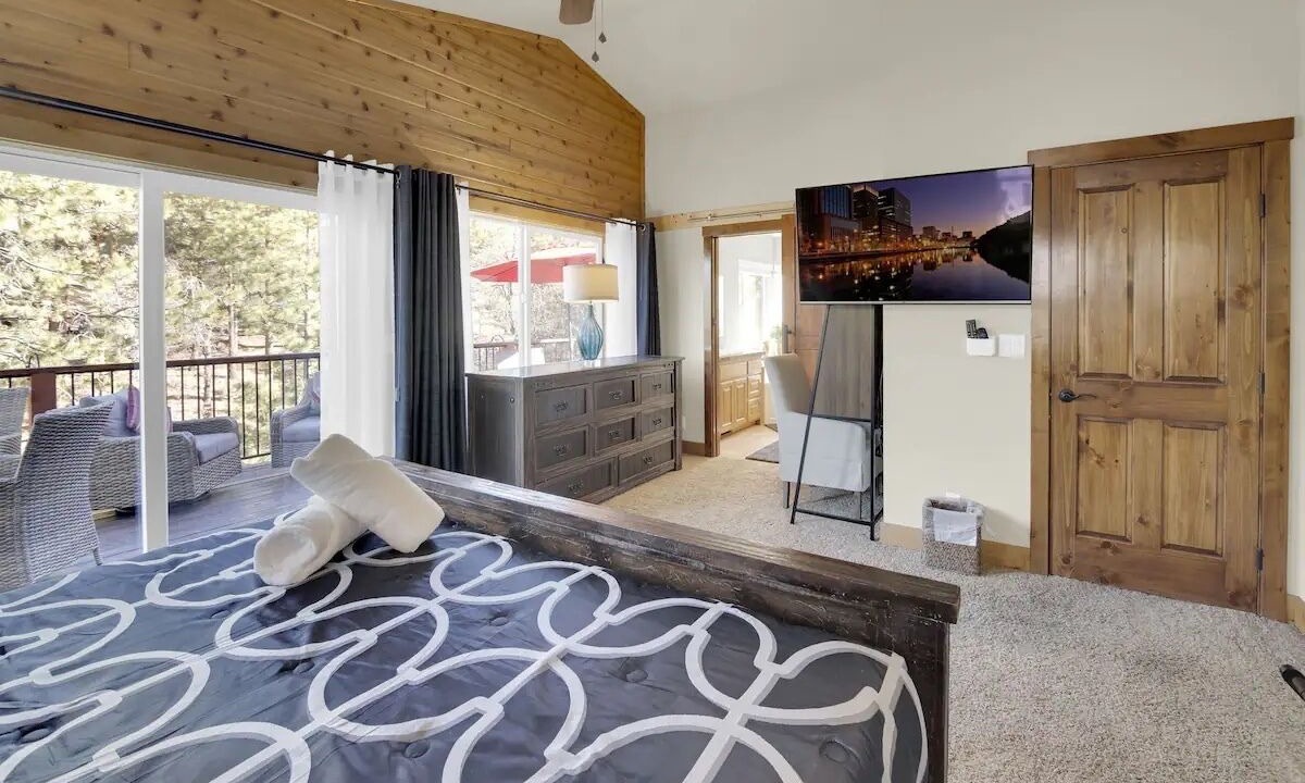 Photo of Bedroom in Upper Moonridge