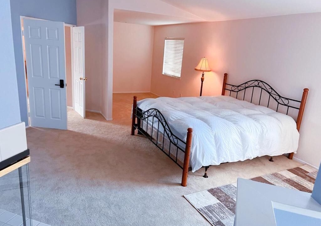 Photo of Bedroom in Estates at Canyon Crest