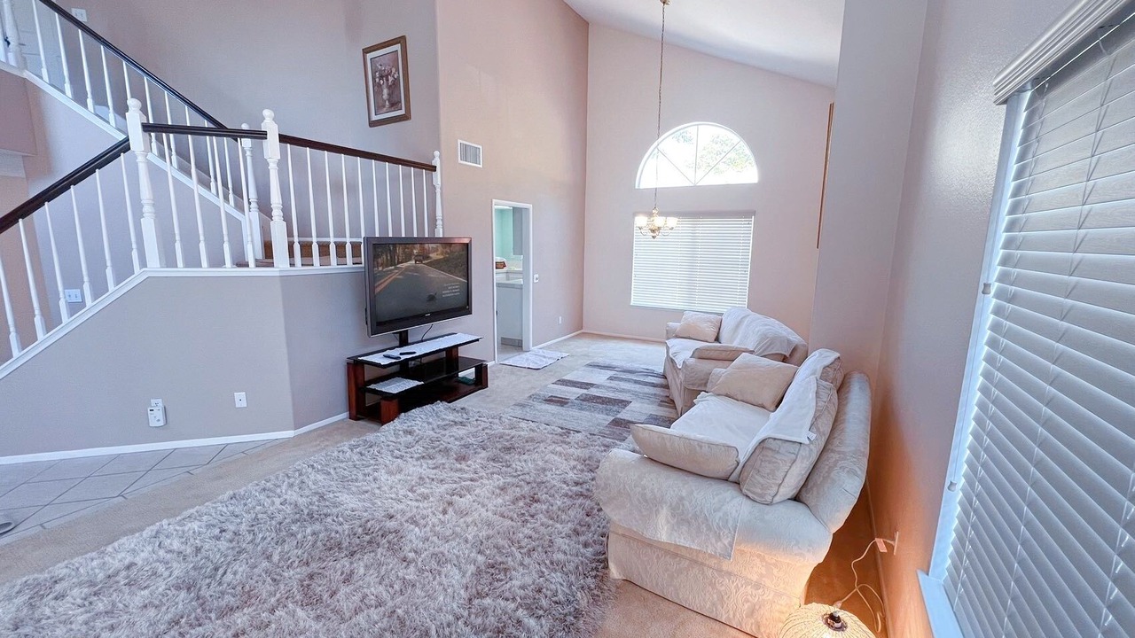 Photo of Livingroom in Estates at Canyon Crest