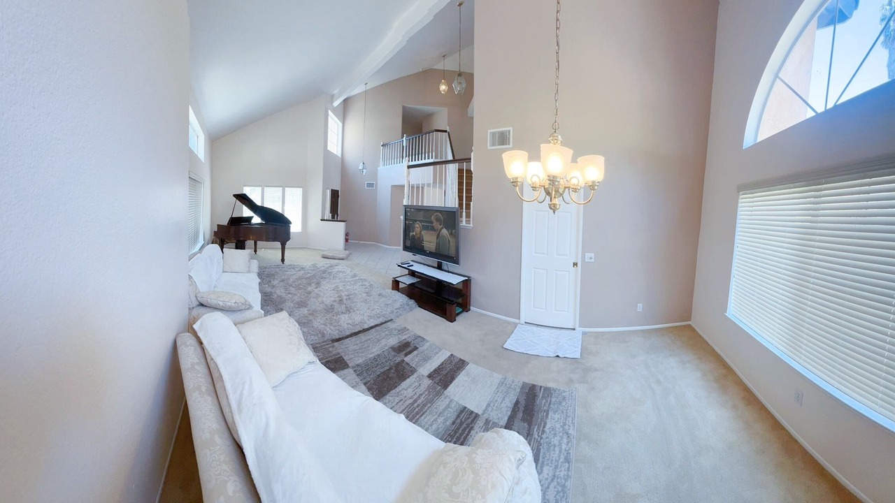 Photo of Livingroom in Estates at Canyon Crest