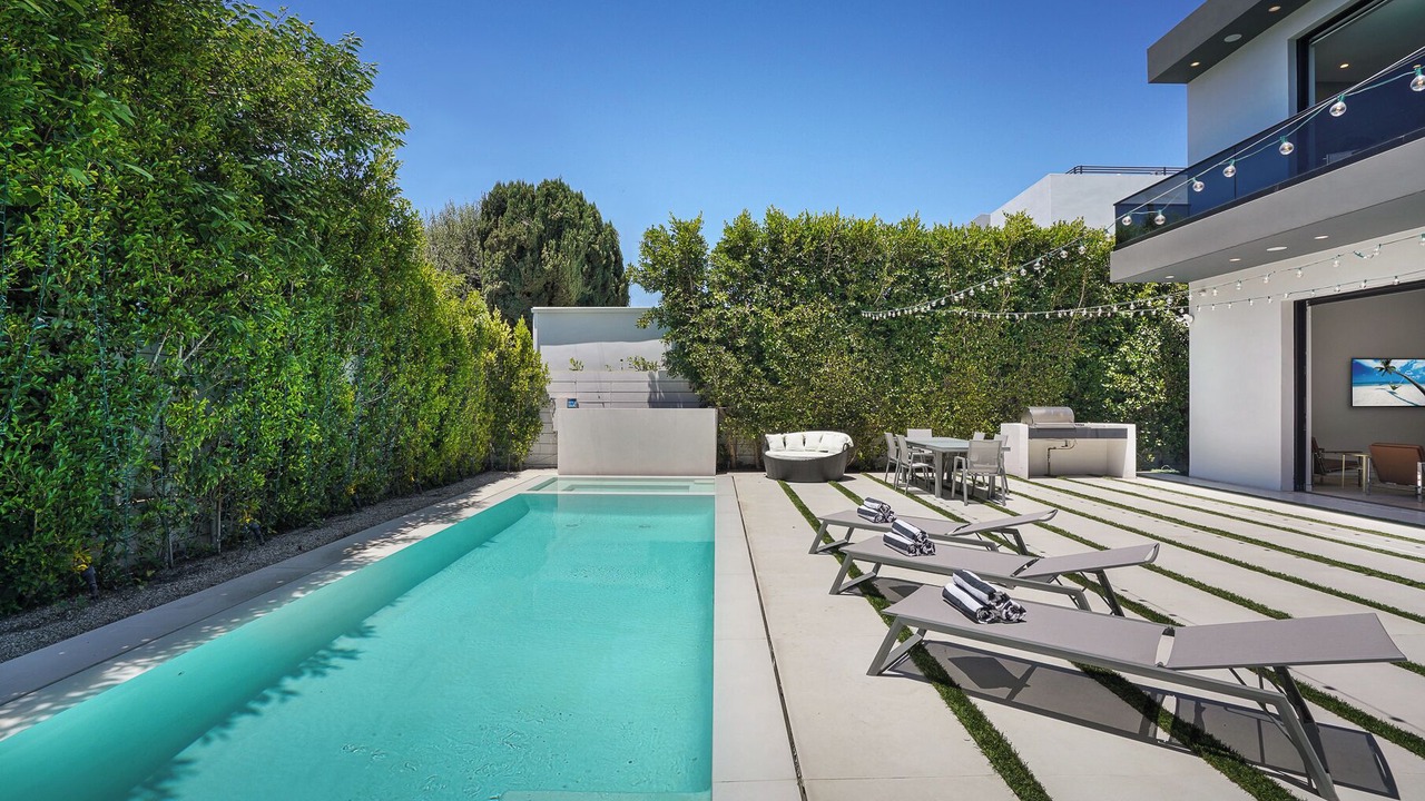 Photo of Outdoor in Beverly Grove