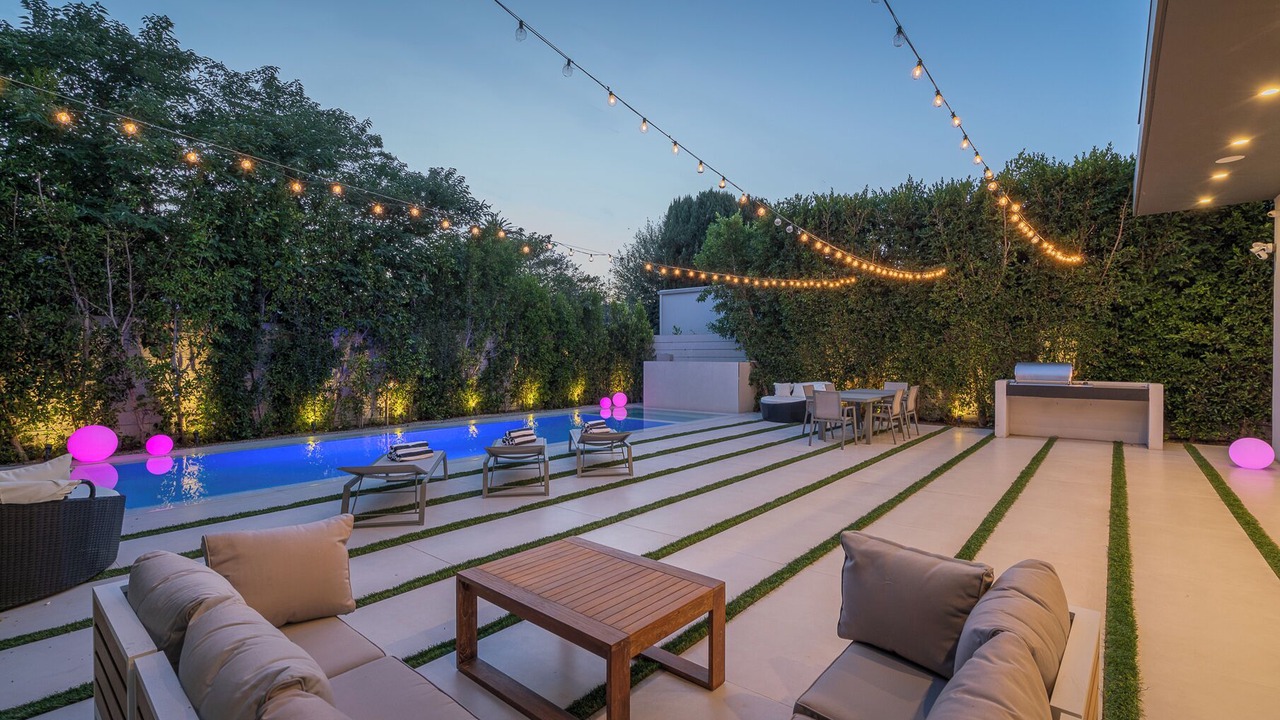 Photo of Outdoor in Beverly Grove