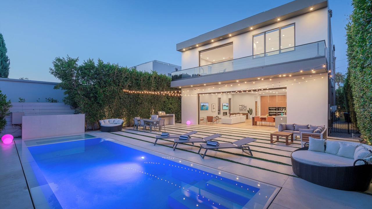 Photo of Outdoor in Beverly Grove