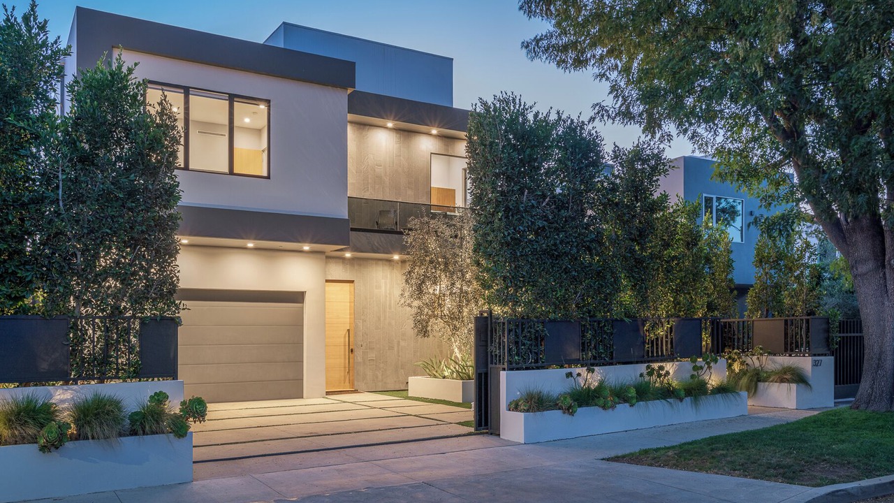 Photo of Outdoor in Beverly Grove