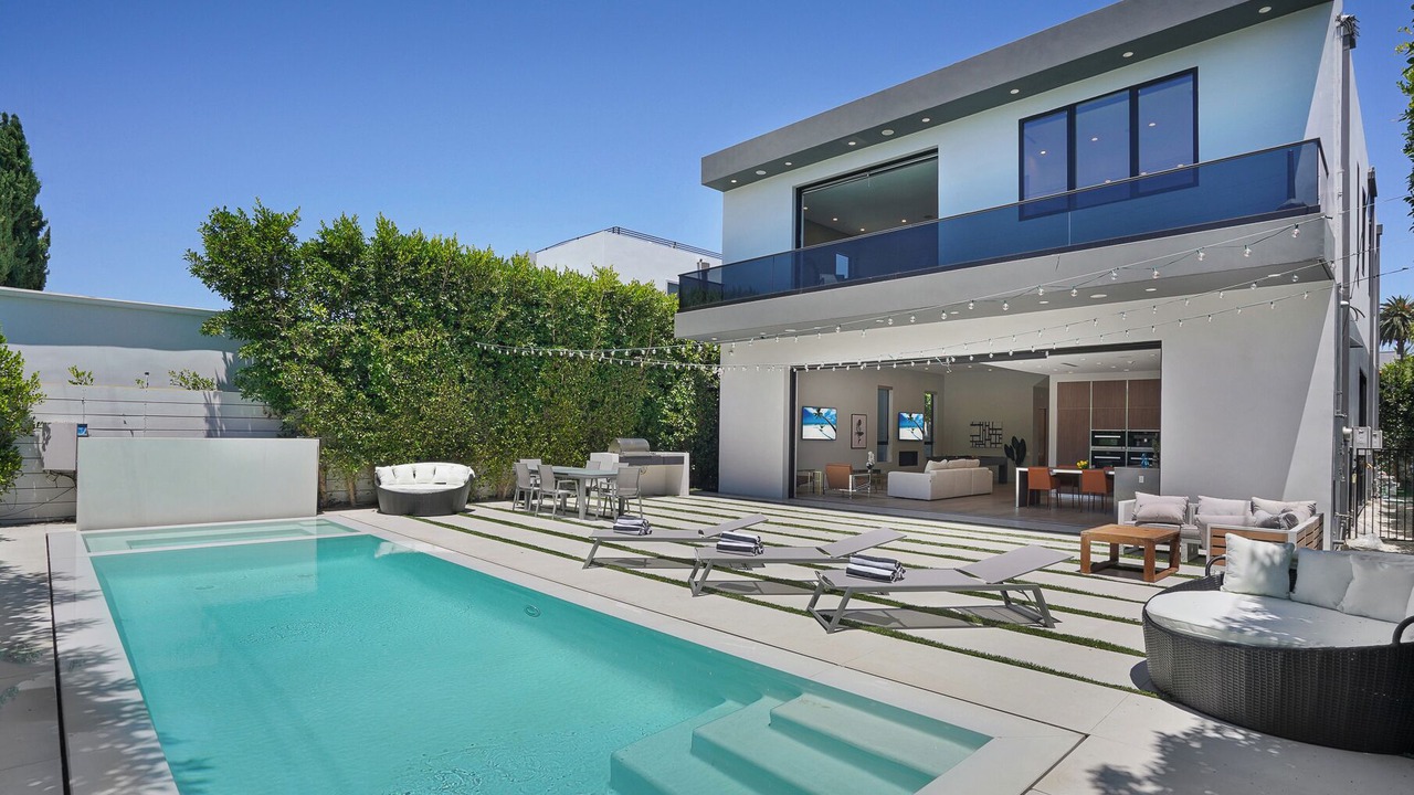 Photo of Outdoor in Beverly Grove