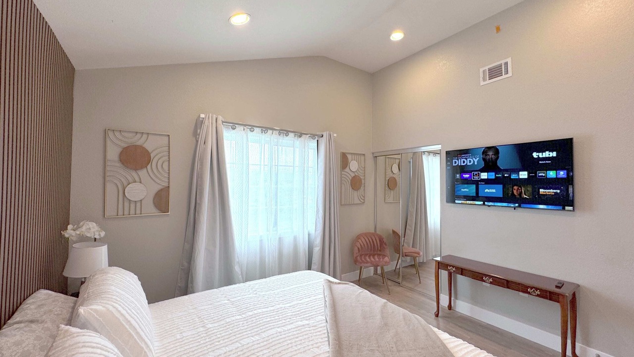 Photo of Bedroom in Sherwood Forest and Thistle Development
