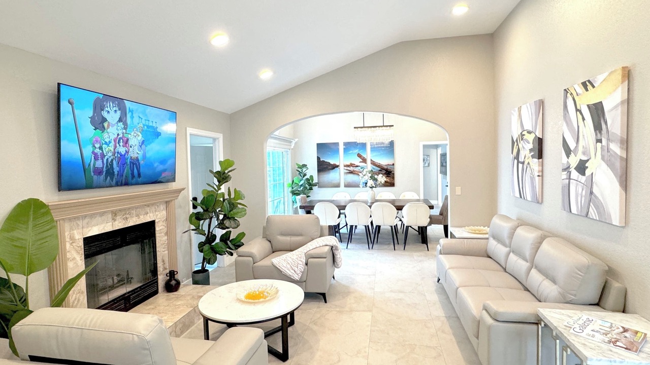 Photo of Livingroom in Sherwood Forest and Thistle Development