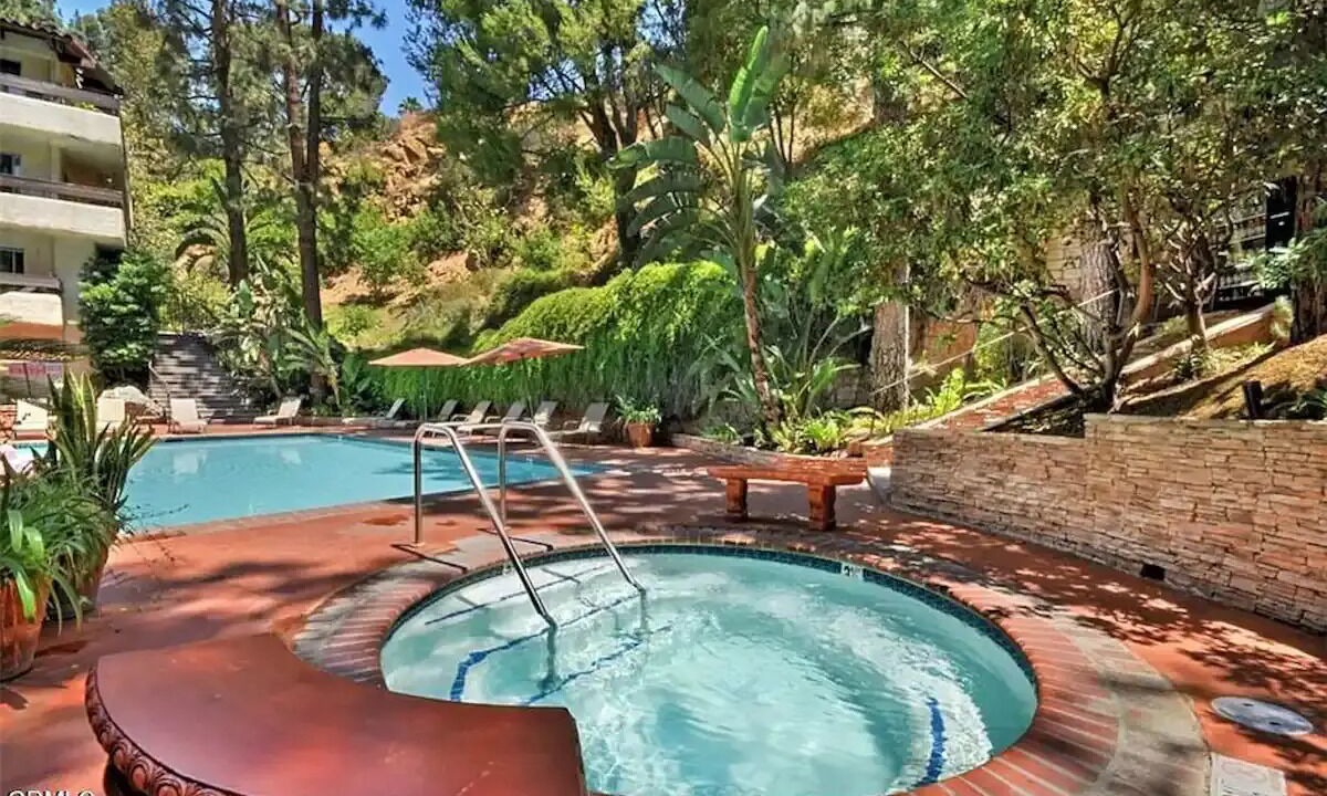 Photo of Outdoor in Hollywood Hills