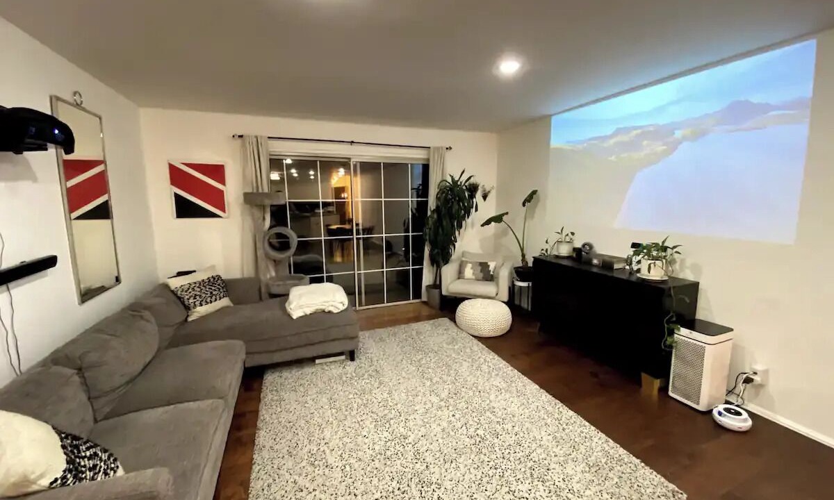 Photo of Livingroom in Hollywood Hills