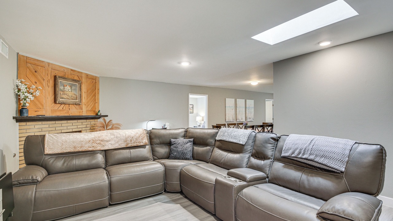 Photo of Livingroom in Spring Valley