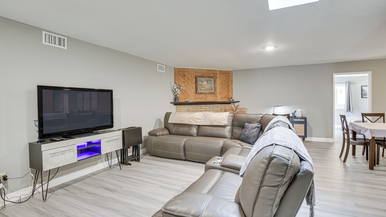 Photo of Livingroom in Spring Valley