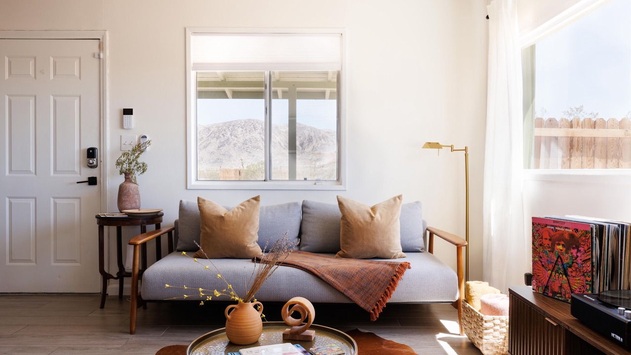 Photo of Livingroom in Landers