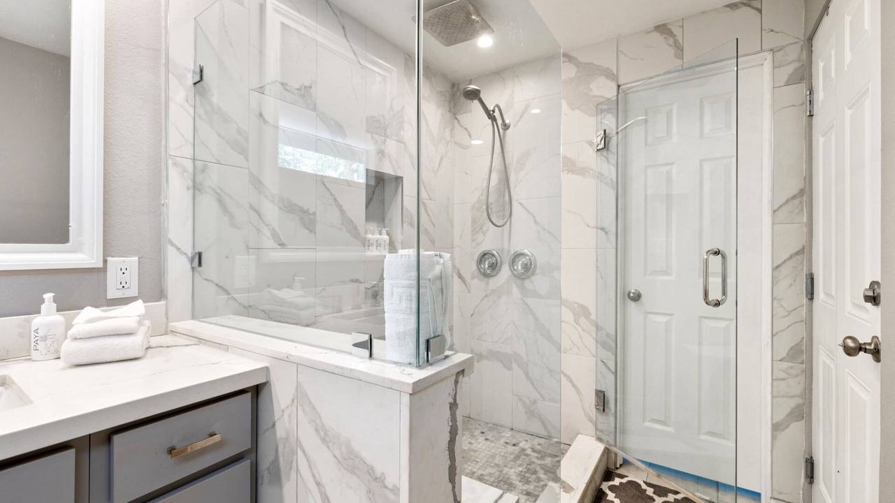 Photo of Bathroom in Magnesia Falls Cove