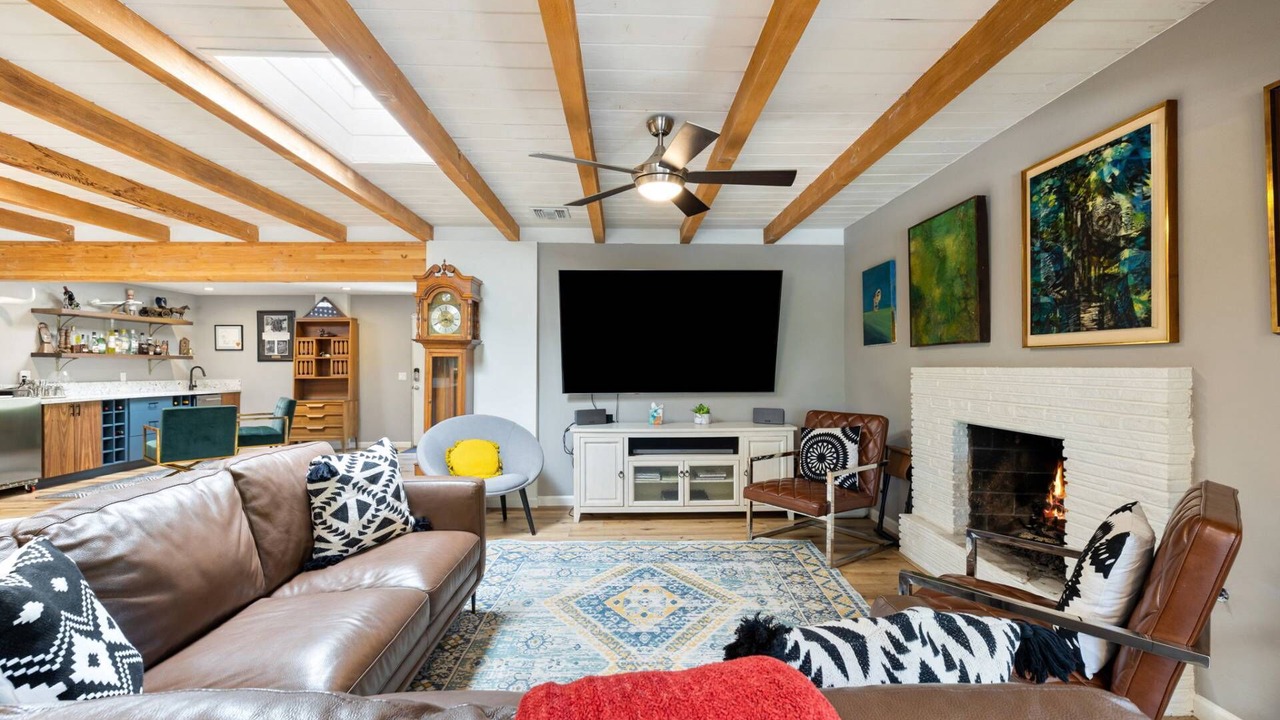Photo of Livingroom in Magnesia Falls Cove