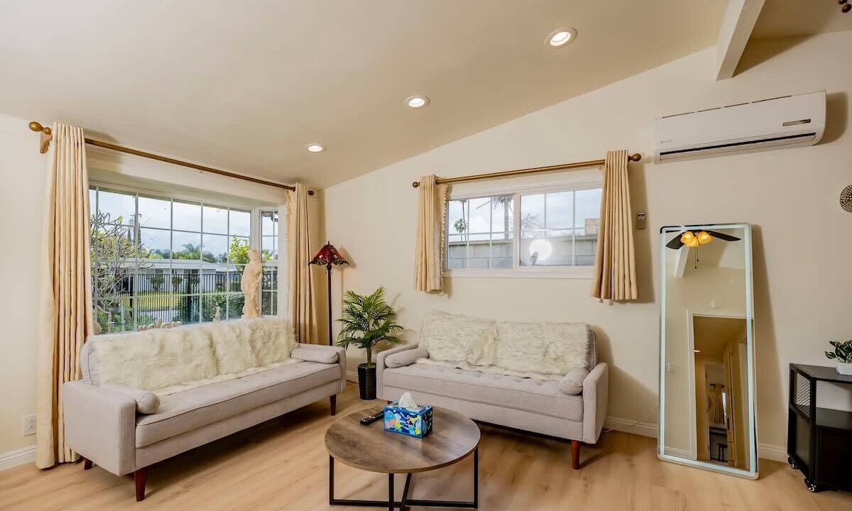 Photo of Livingroom in Glendora