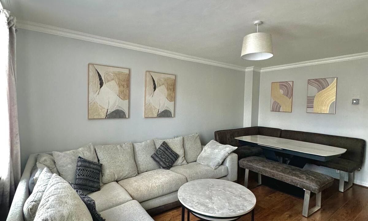 Photo of Livingroom in Cheshunt