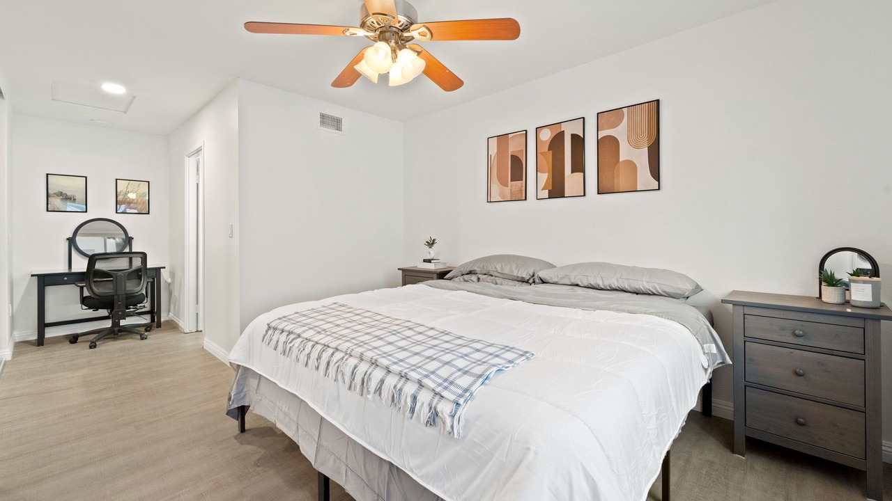 Photo of Bedroom in Rancho Penasquitos