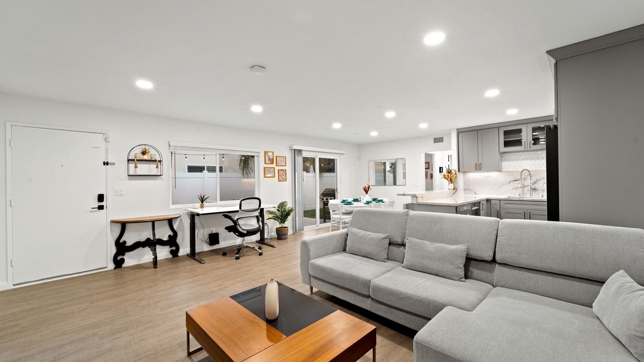 Photo of Livingroom in Rancho Penasquitos