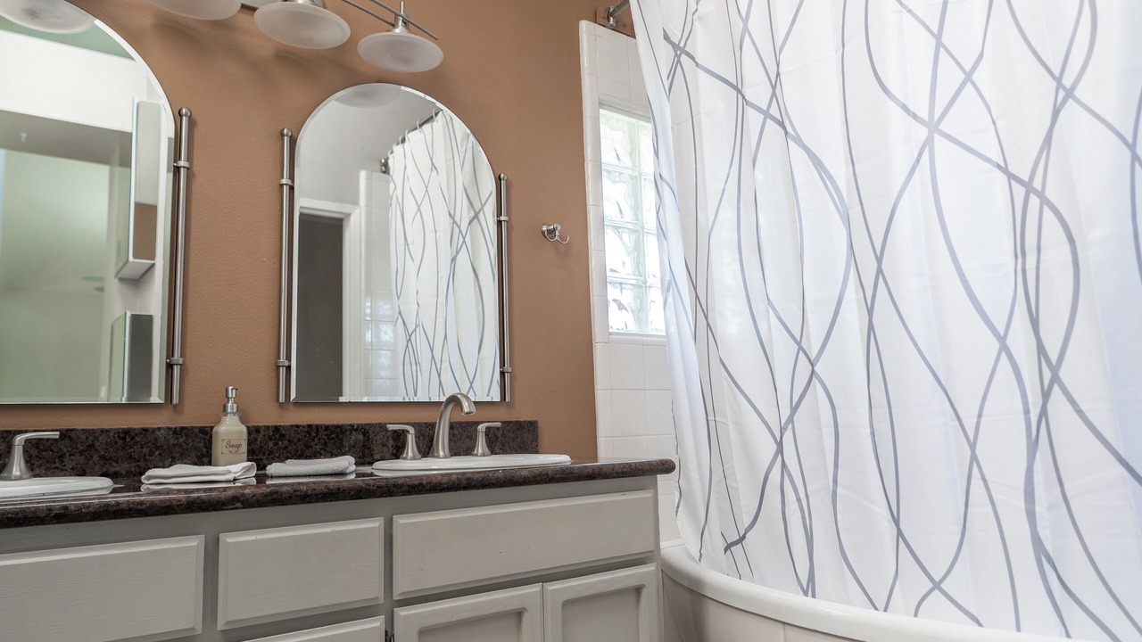 Photo of Bathroom in North Tustin