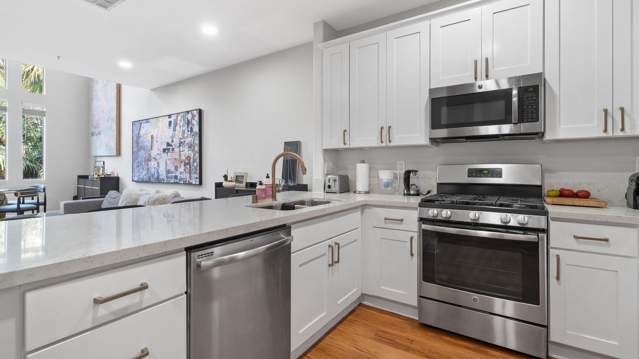 Photo of Kitchen in La Brea