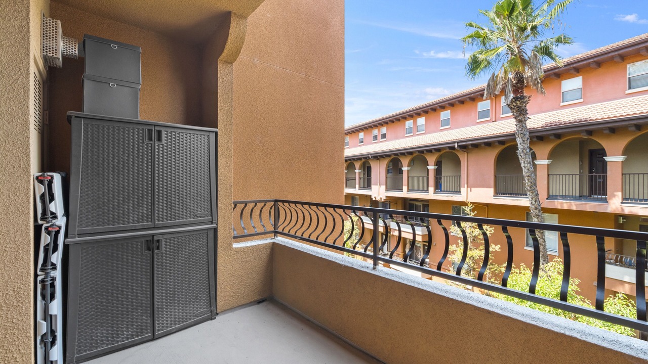 Photo of Outdoor in La Brea
