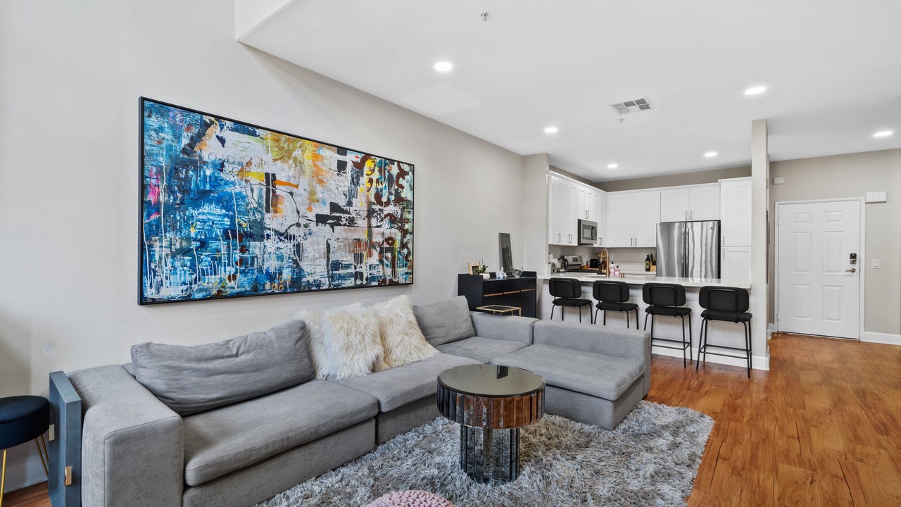 Photo of Livingroom in La Brea