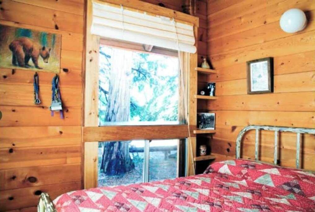 Photo of Bedroom in Groveland