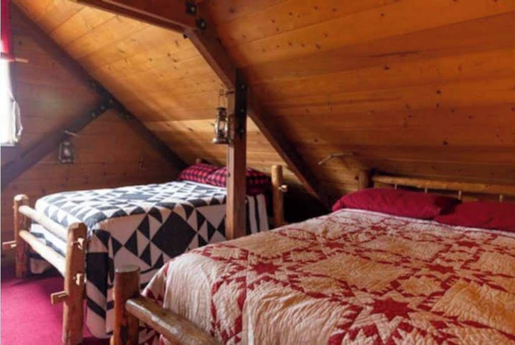 Photo of Bedroom in Groveland